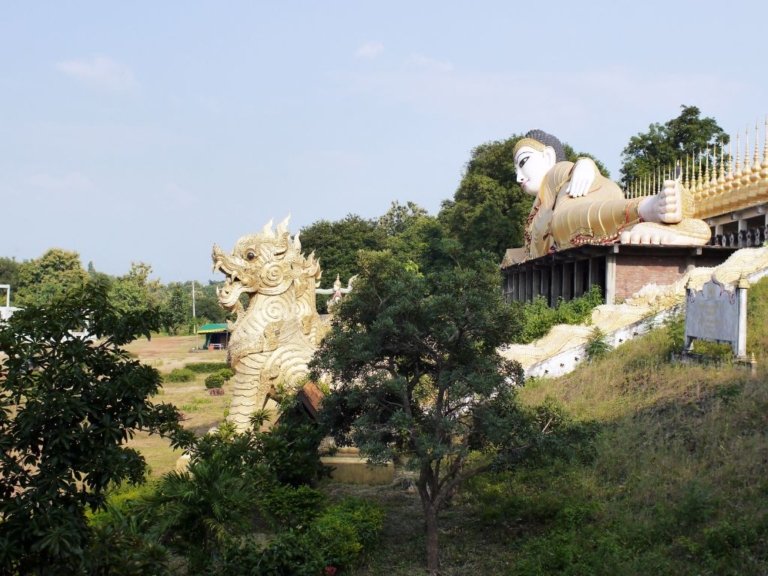 Wat Phra Fang Sawang Dhamma Khiri
