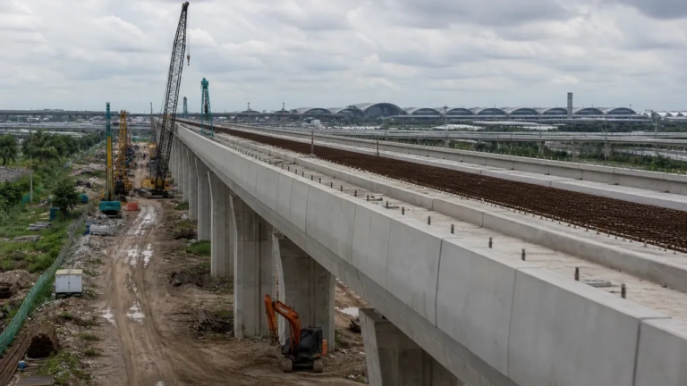 Trois aéroports thaïlandais
